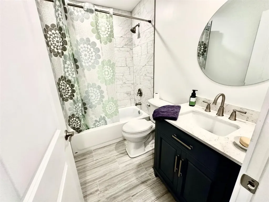 710 Flanders O Delray Beach FL 33484