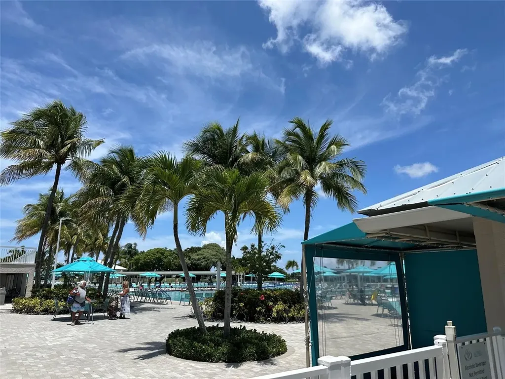 710 Flanders O Delray Beach FL 33484