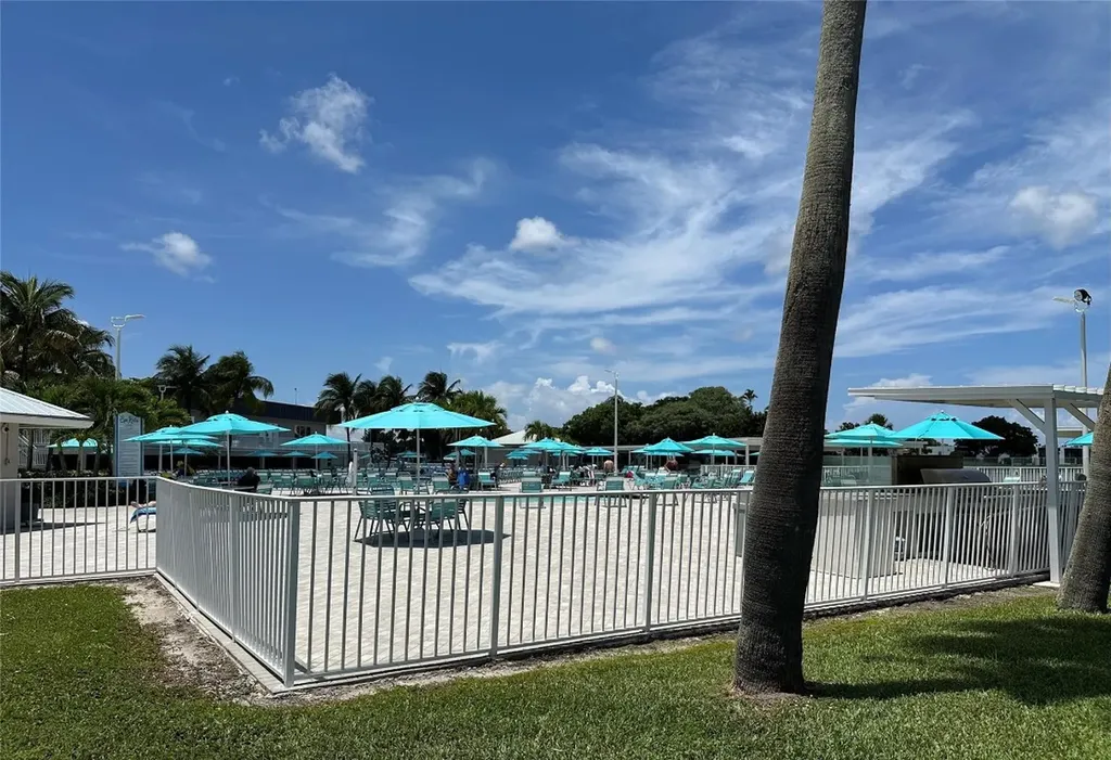 710 Flanders O Delray Beach FL 33484