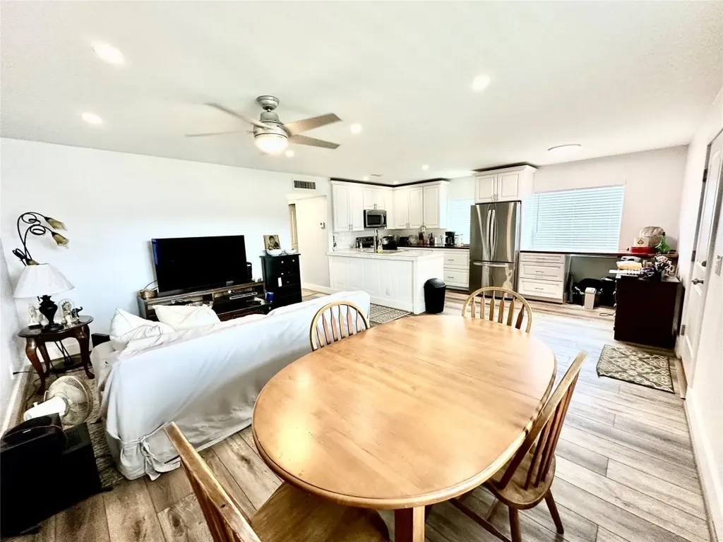 710 Flanders O Delray Beach FL 33484