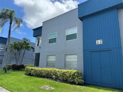710 Flanders O Delray Beach FL 33484