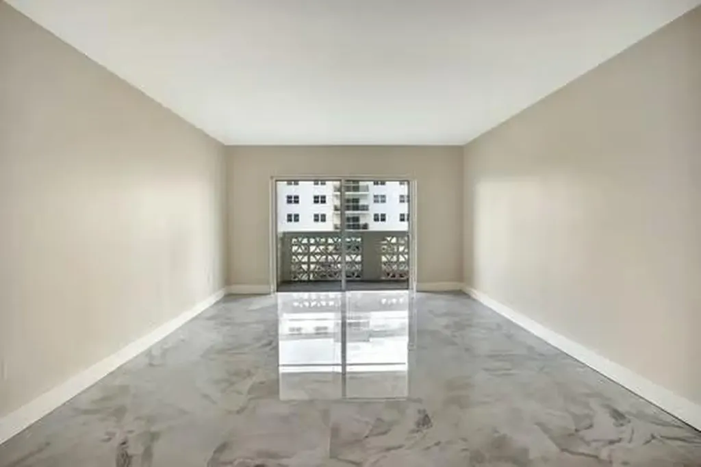 1901 S Ocean Drive Hollywood FL 33019