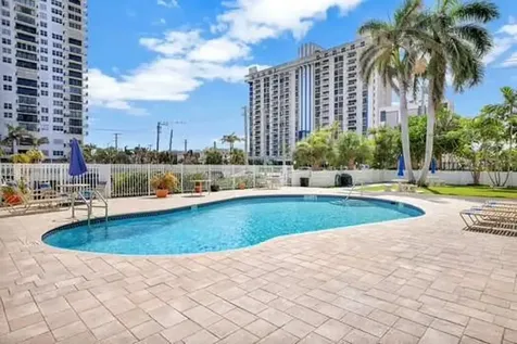 1901 S Ocean Drive Hollywood FL 33019