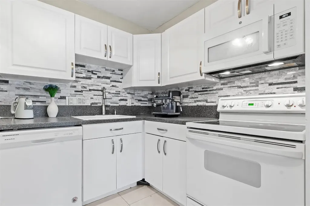 751 Pine Drive Pompano Beach FL 33060