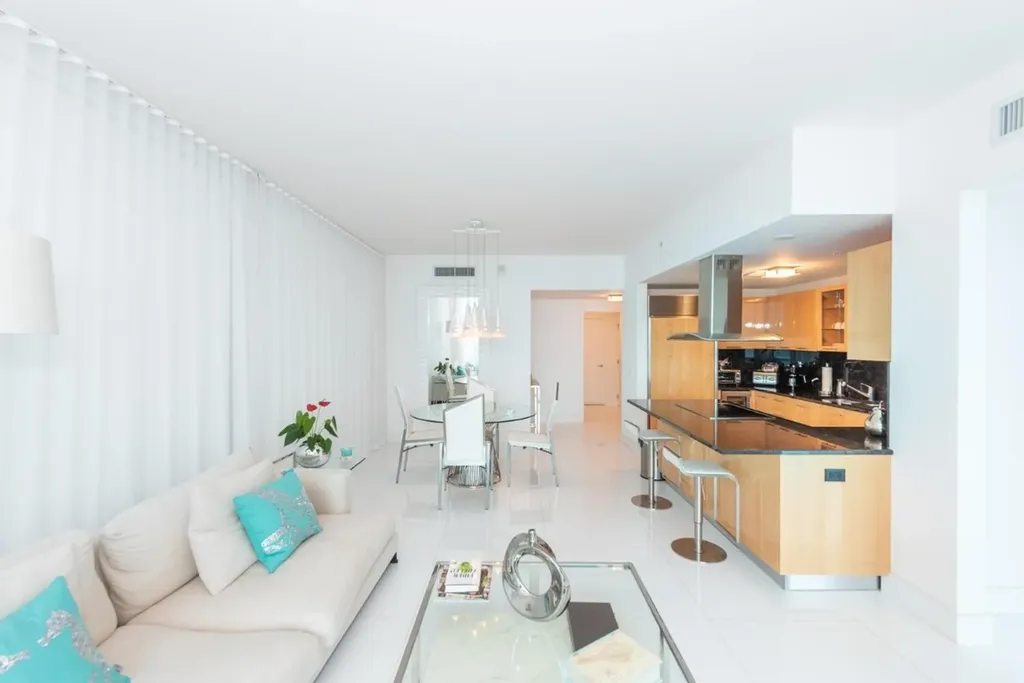 6899 Collins Avenue Miami Beach FL 33141