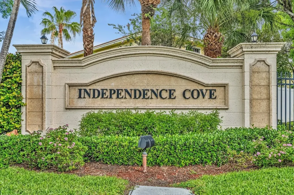 753 Imperial Lake Road West Palm Beach FL 33413