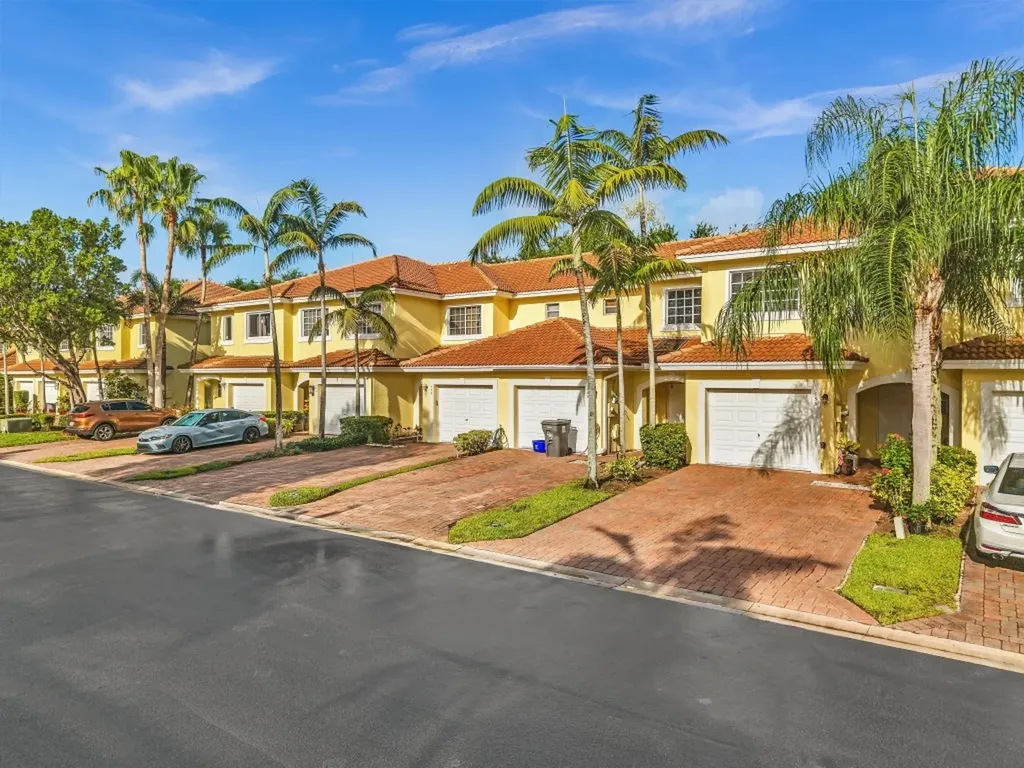 753 Imperial Lake Road West Palm Beach FL 33413