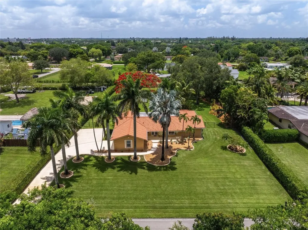 4910 SW 166th Avenue Southwest Ranches FL 33331