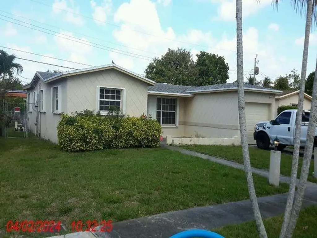 3921 NW 35th Terrace Lauderdale Lakes FL 33309