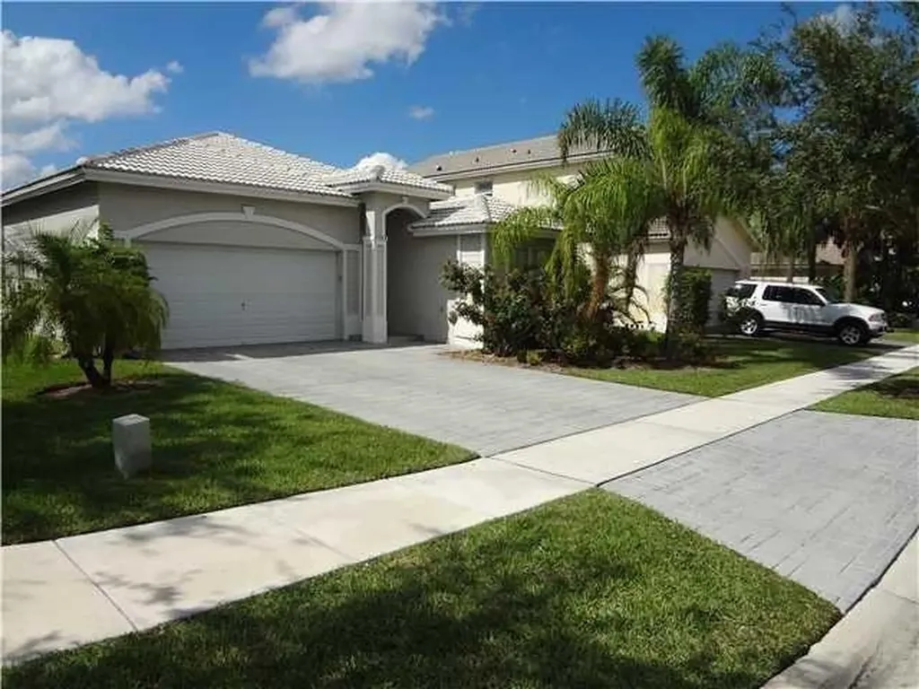 7953 NW 70th Avenue Parkland FL 33067