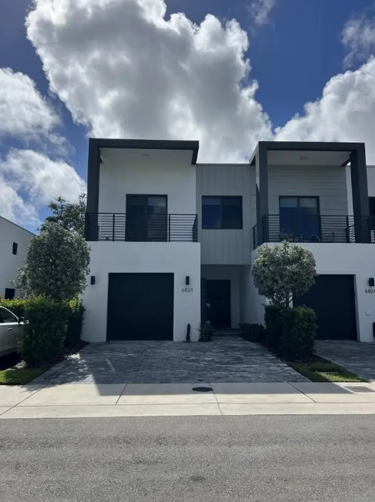 6820 SW 80th Street Miami FL 33143