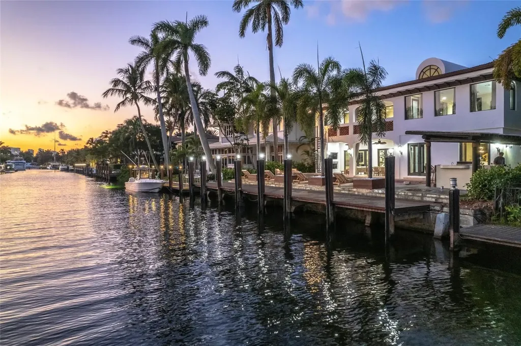 2430 Castilla Isle Fort Lauderdale FL 33301