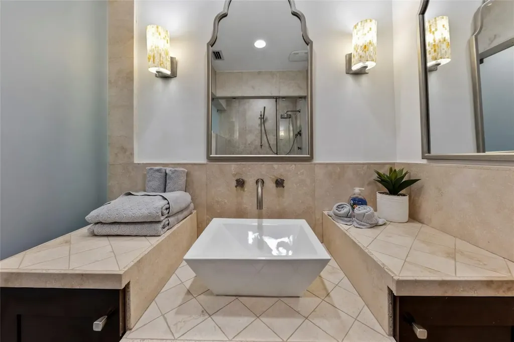 2430 Castilla Isle Fort Lauderdale FL 33301