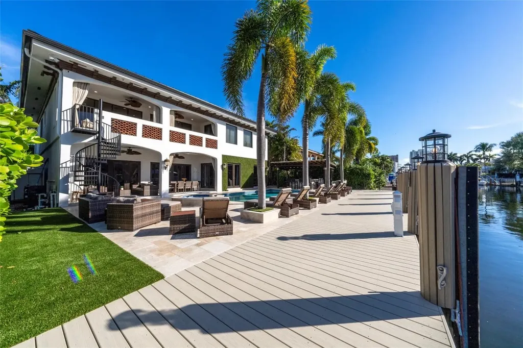 2430 Castilla Isle Fort Lauderdale FL 33301