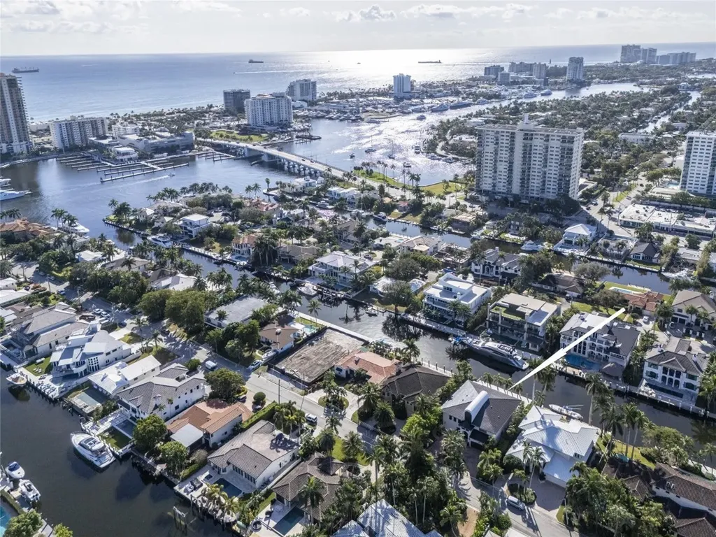 2430 Castilla Isle Fort Lauderdale FL 33301