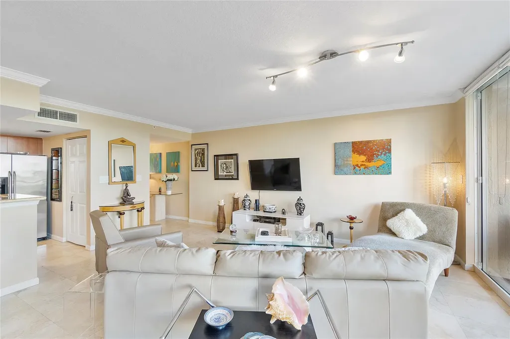 2011 N Ocean Boulevard Fort Lauderdale FL 33305