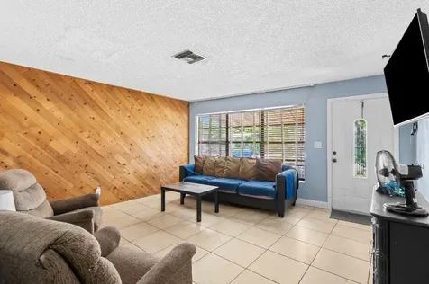2741 NE 8th Avenue Pompano Beach FL 33064