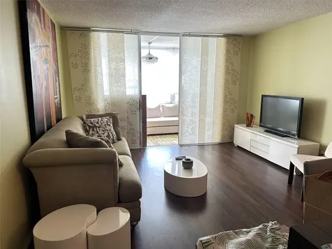 2998 NW 48th Terrace Lauderdale Lakes FL 33313