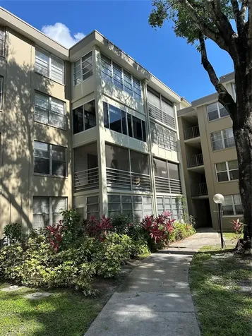 2998 NW 48th Terrace Lauderdale Lakes FL 33313