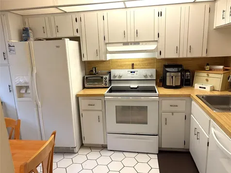 3571 Inverrary Drive Lauderhill FL 33319