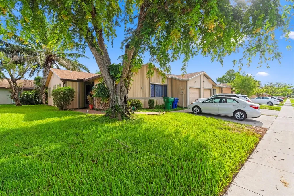 9571 W Daffodil Lane Miramar FL 33025