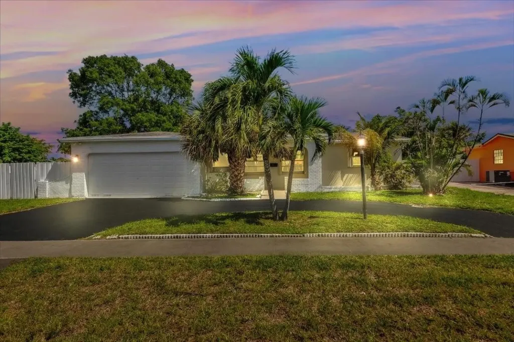 3361 NW 40th Court Lauderdale Lakes FL 33309