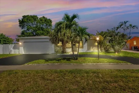 3361 NW 40th Court Lauderdale Lakes FL 33309