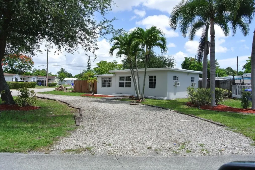 5859 Hayes Street Hollywood FL 33021