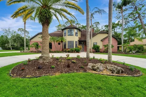 8040 Conservatory Circle Sarasota FL 34243