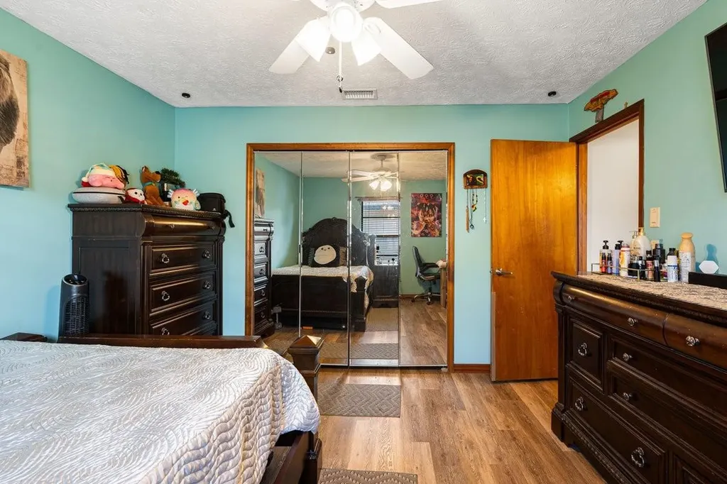 886 S E O'donnell Lane Port St Lucie FL 34983