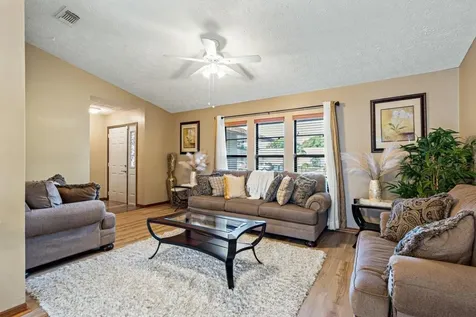 886 SE Odonnell Lane Port St Lucie FL 34983