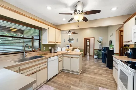 886 SE Odonnell Lane Port St Lucie FL 34983