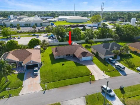 886 SE Odonnell Lane Port St Lucie FL 34983