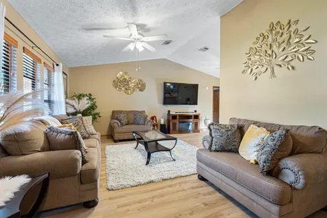 886 SE Odonnell Lane Port St Lucie FL 34983