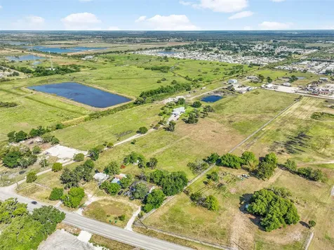 672 State Road 78 Okeechobee FL 34974