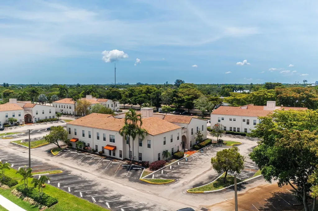 7777 N University Drive Tamarac FL 33321