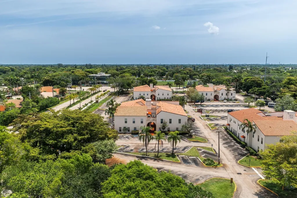 7777 N University Drive Tamarac FL 33321