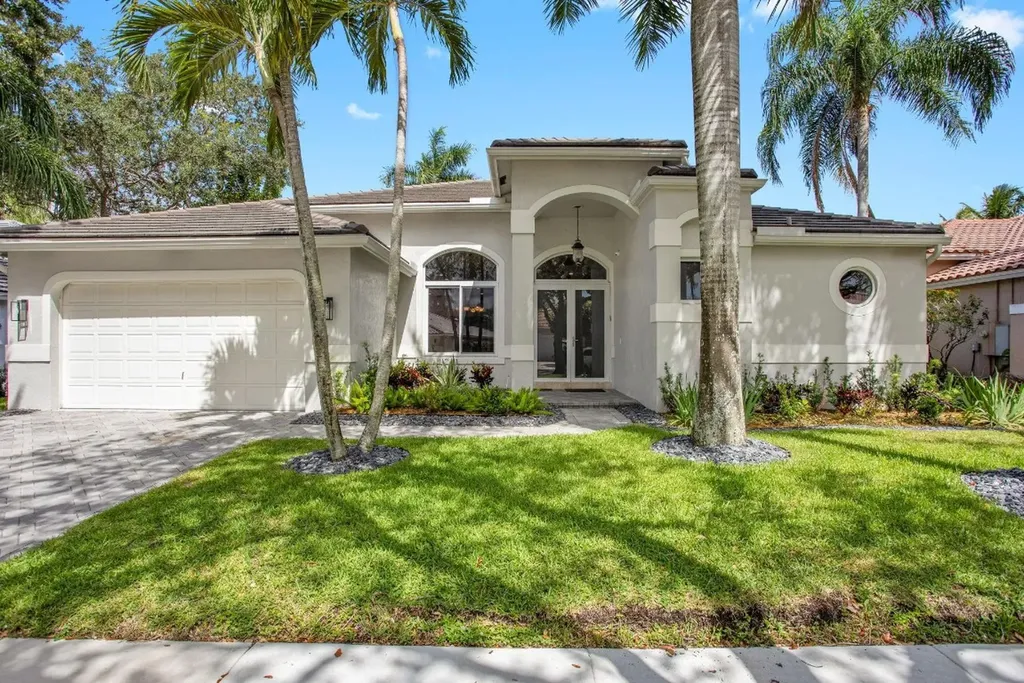 2615 Oakbrook Court Weston FL 33332
