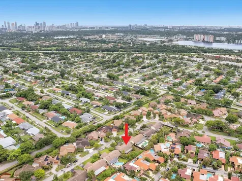 20100 NE 10th Place Way Miami FL 33179
