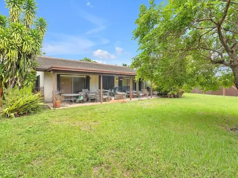 20100 NE 10th Place Way Miami FL 33179