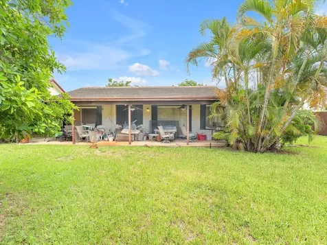 20100 NE 10th Place Way Miami FL 33179