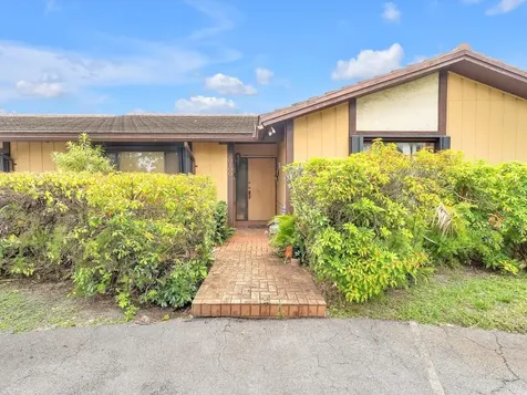 20100 NE 10th Place Way Miami FL 33179