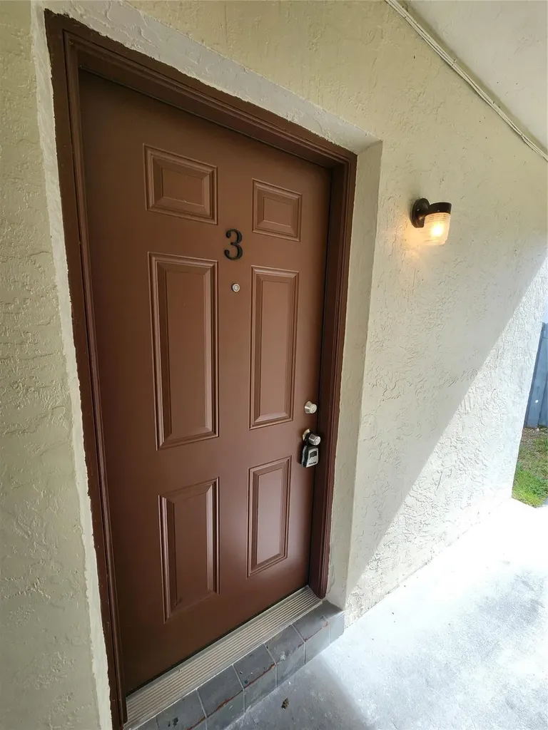 2466 Lincoln Street Hollywood FL 33020