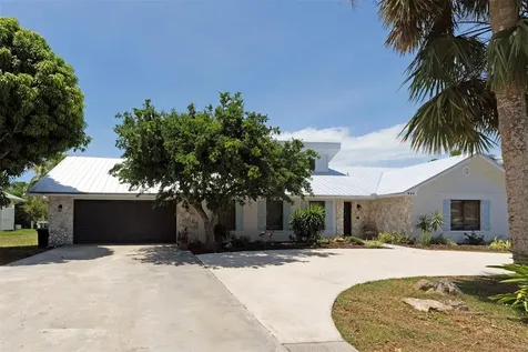 929 Jackson Way Hutchinson Island FL 34949