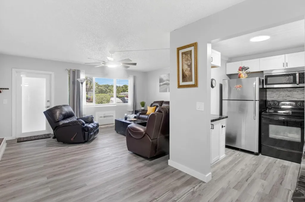 435 Durham O Deerfield Beach FL 33442