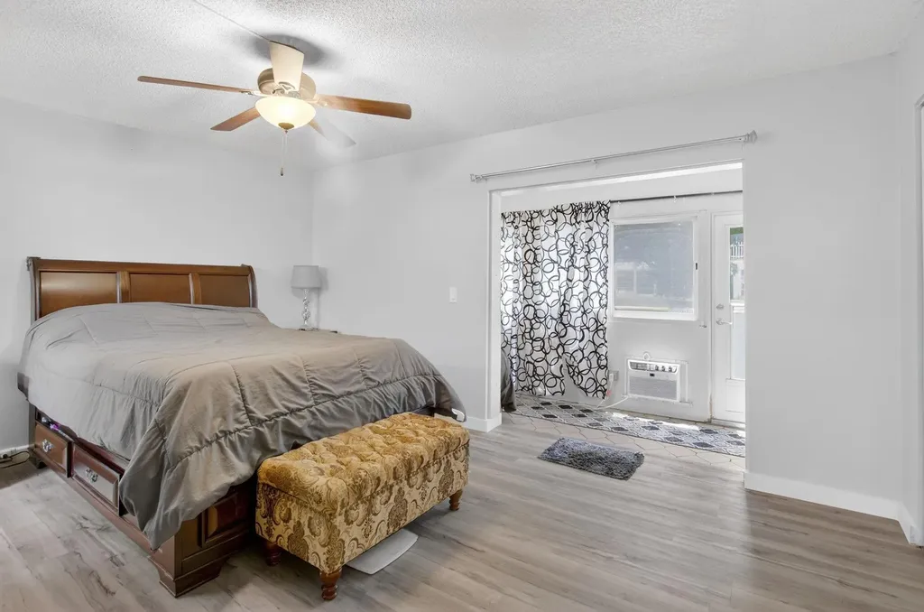 435 Durham O Deerfield Beach FL 33442