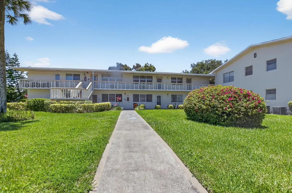 435 Durham O Deerfield Beach FL 33442