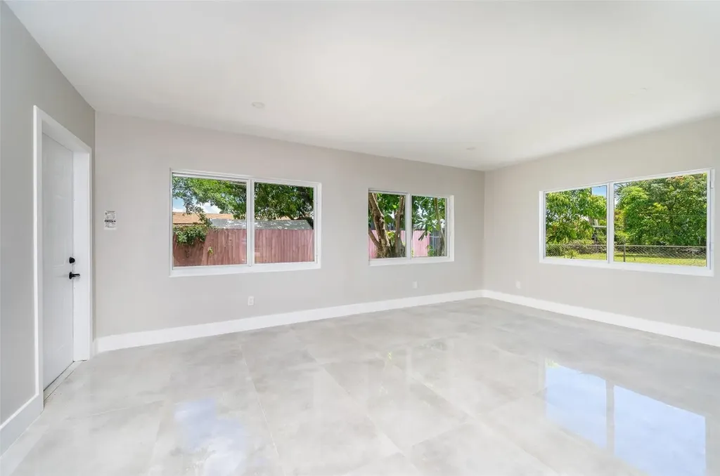 3811 NW 173rd Terrace Miami Gardens FL 33055