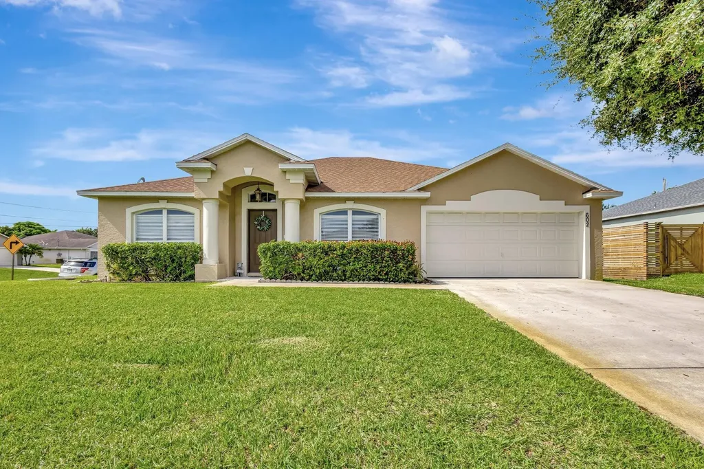 602 SW Mccracken Avenue Port St Lucie FL 34953