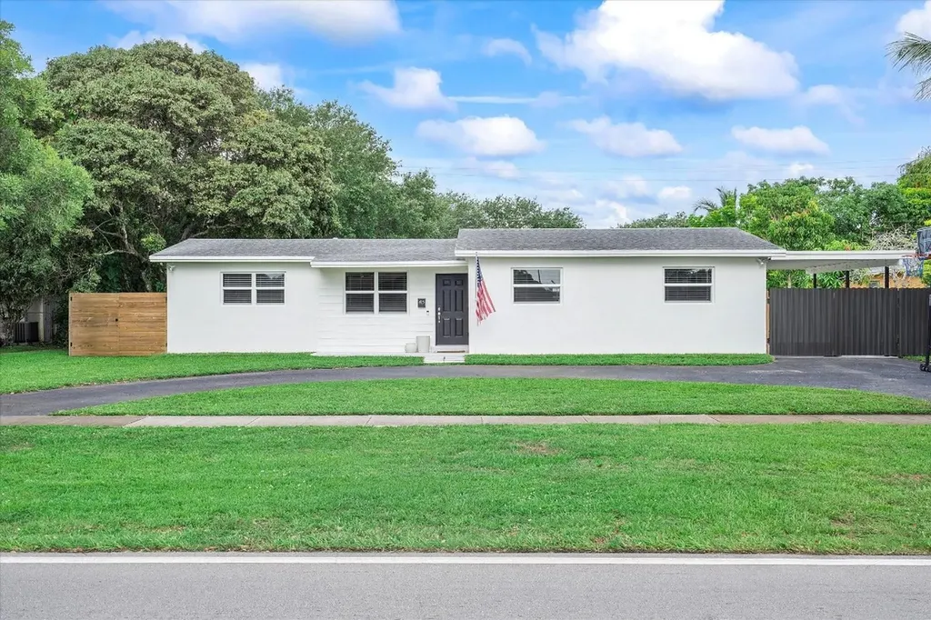 415 NW 46th Avenue Plantation FL 33317